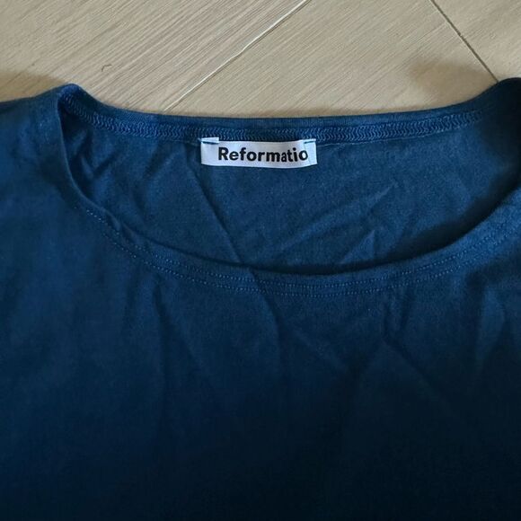 Reformation blue muscle crop top - Picture 2 of 2